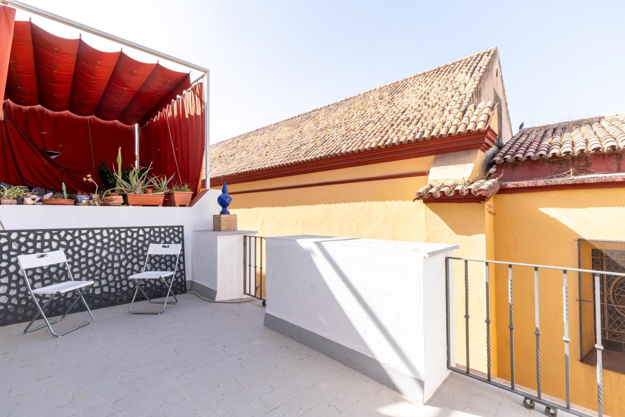 House Sevillana Parking Exterior photo