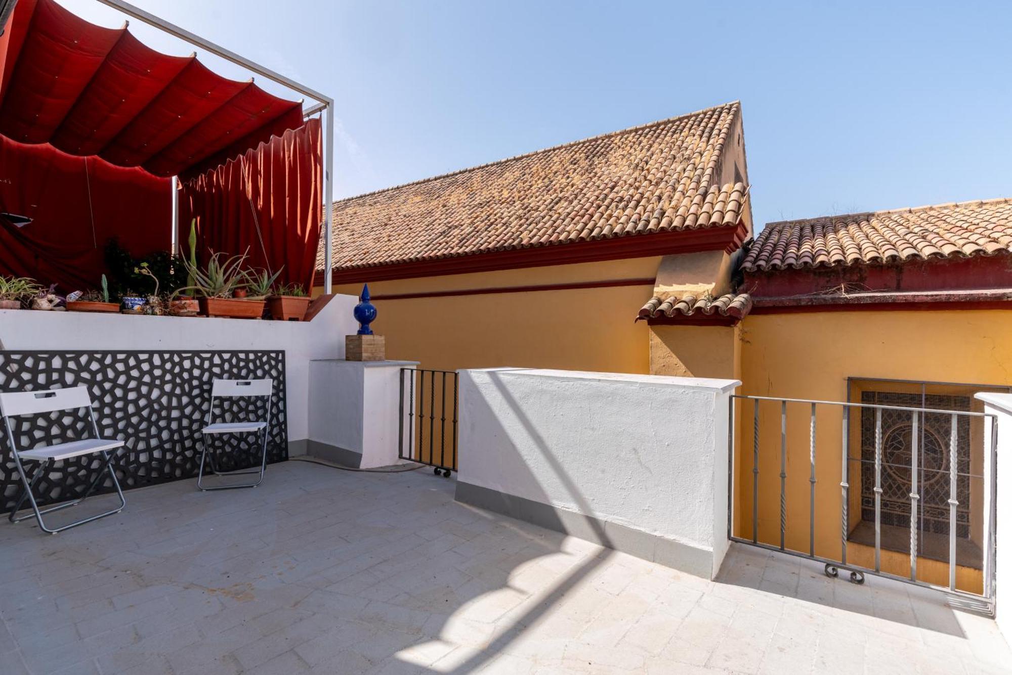 House Sevillana Parking Exterior photo